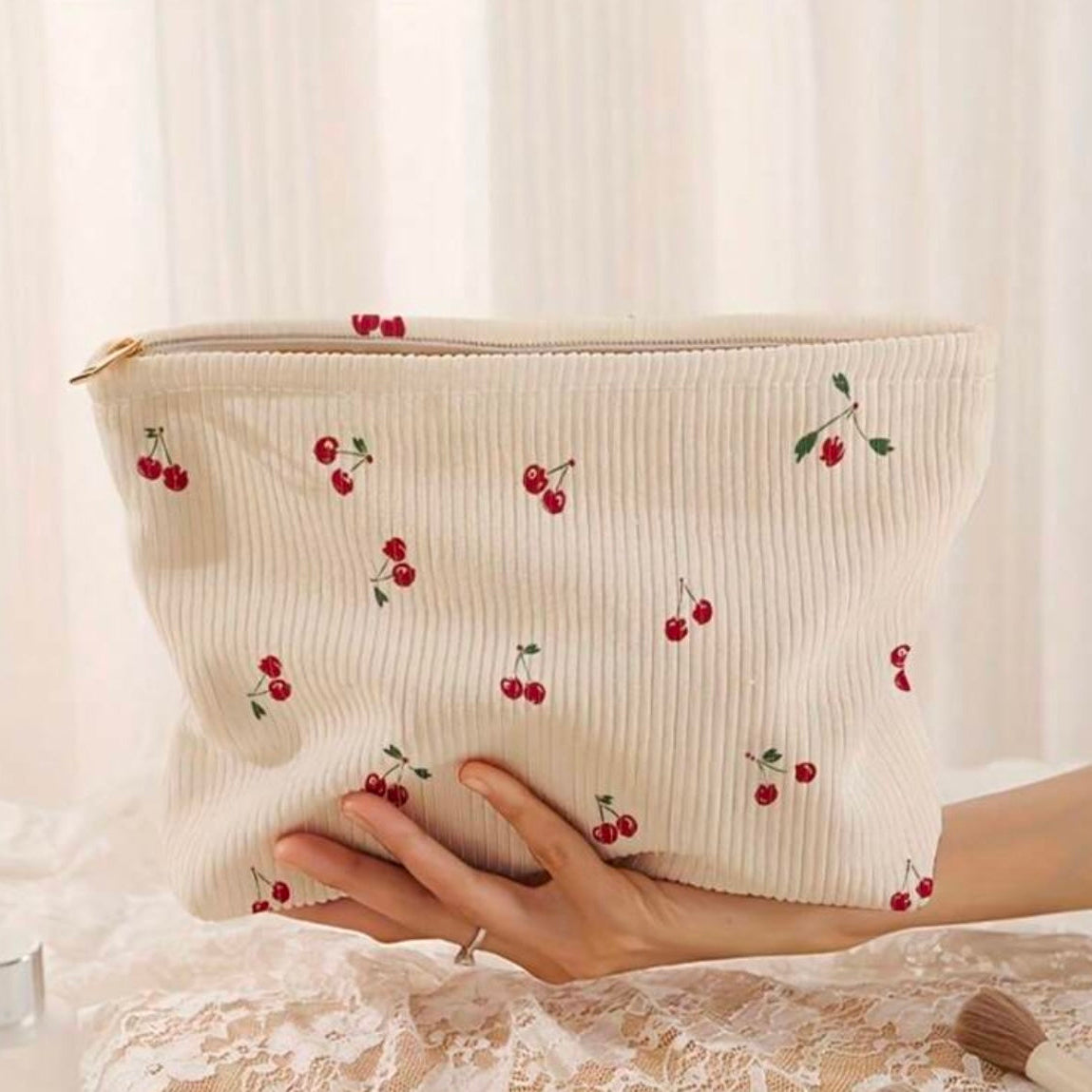 Cerise Pouch